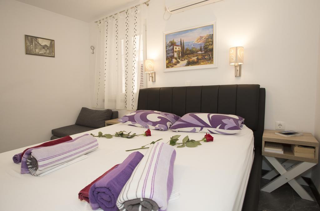 Guesthouse Aleto Split Exterior photo